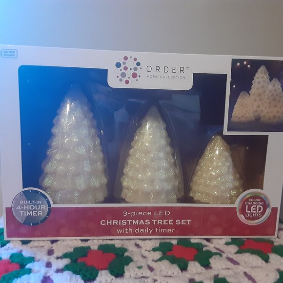 Hone Collection Holiday 3 Piece Christmas Tree Set W Timer Poshmark